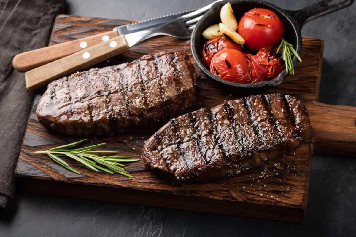 Lõi vai bò Angus làm steak