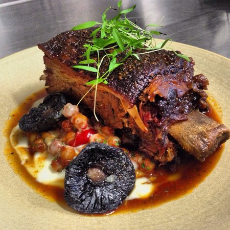 Sườn bò Angus nướng BBQ