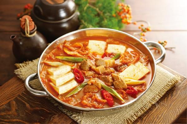 Lẩu kim chi ba chỉ bò